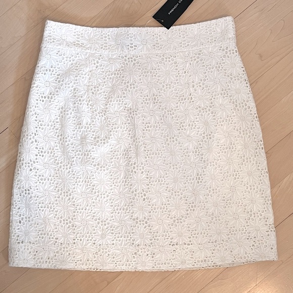 NWT French Connection Cream Floral Lace Skirt - Picture 2 of 8